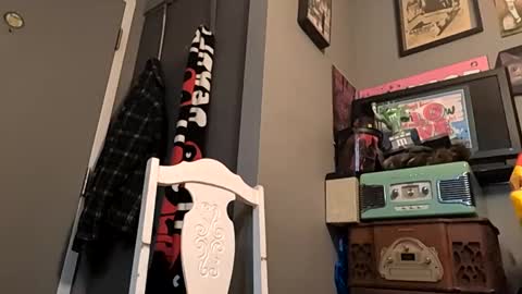 Snapshot of deedeequeen420 chatting on 03-03-25, 09:33 deedeequeen420 online show from 03-03-25, 09:33