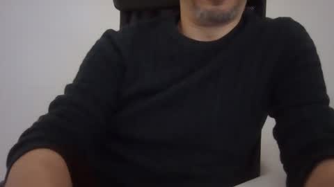 Snapshot of deeply_shallow chatting on 02-25-25, 06:31 deeply_shallow online show from 02-25-25, 06:31