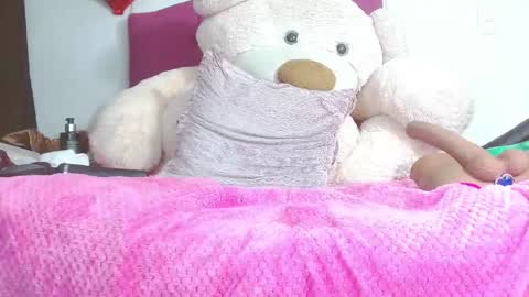 Selena online show from 03-04-25, 06:04