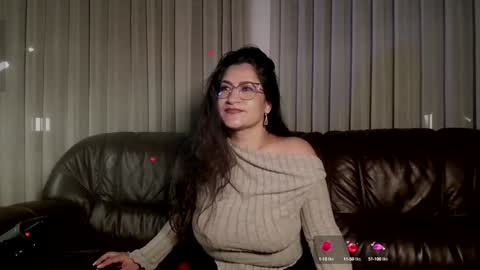 Snapshot of deesseluxure_ chatting on 01-23-25, 06:06 Andre online show from 01-23-25, 06:06