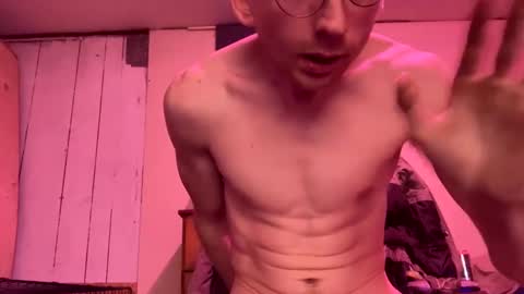 Snapshot of deeznutzii chatting on 02-12-25, 09:52 Hung-Lo online show from 02-12-25, 09:52
