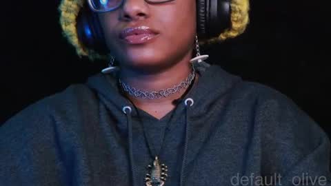 Olive Oakley online show from 12-27-24, 11:53