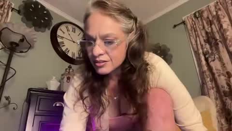 Snapshot of degeneratesaint chatting on 06-25-26, 03:39 Tori online show from 06-25-26, 03:39