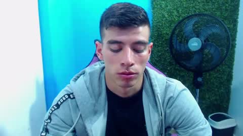 Snapshot of deiby_baby chatting on 12-29-24, 03:33 DEIBY online show from 12-29-24, 03:33