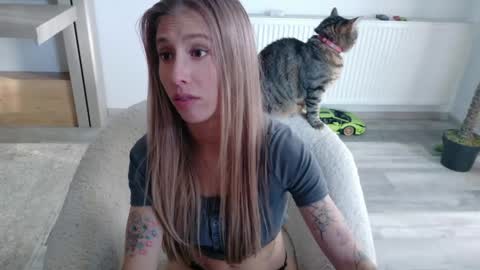 Di online show from 05-11-26, 04:04