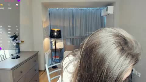 Laura online show from 04-13-26, 12:43