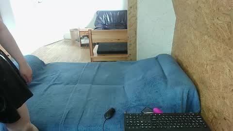 Snapshot of deinekatze chatting on 05-10-26, 03:28 deinekatze online show from 05-10-26, 03:28