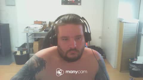 Snapshot of deinspielzeug87 chatting on 01-11-25, 01:22 deinspielzeug87 online show from 01-11-25, 01:22