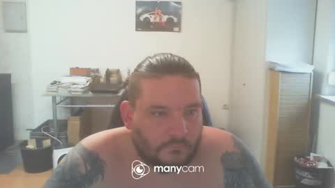 Snapshot of deinspielzeug87 chatting on 02-11-25, 01:41 deinspielzeug87 online show from 02-11-25, 01:41