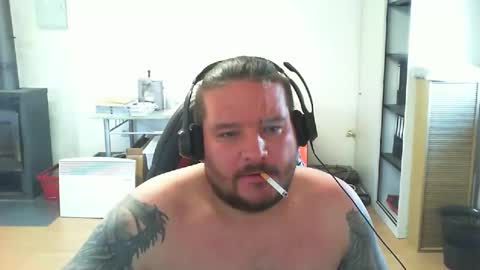 Snapshot of deinspielzeug87 chatting on 10-24-25, 12:34 deinspielzeug87 online show from 10-24-25, 12:34