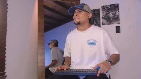 Snapshot of deivy_gram chatting on 12-16-24, 09:41 DEIVY online show from 12-16-24, 09:41