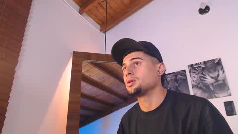 Snapshot of deivy_gram chatting on 12-20-24, 06:19 DEIVY online show from 12-20-24, 06:19