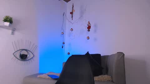 Snapshot of deivy_gram chatting on 01-04-25, 10:55 DEIVY online show from 01-04-25, 10:55