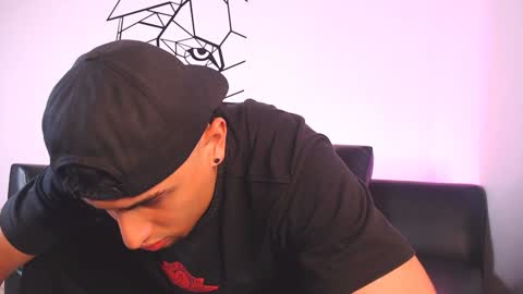 Snapshot of deivy_gram chatting on 01-11-25, 03:55 DEIVY online show from 01-11-25, 03:55