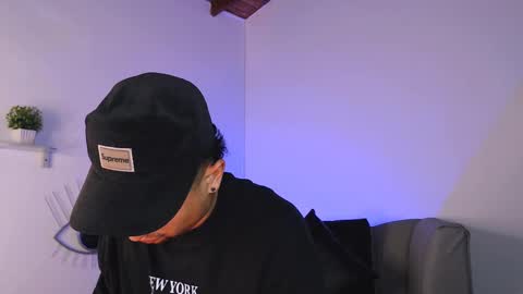 Snapshot of deivy_gram chatting on 01-18-25, 04:26 DEIVY online show from 01-18-25, 04:26