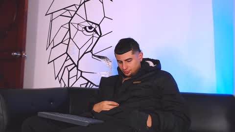 Snapshot of deivy_gram chatting on 01-23-25, 02:07 DEIVY online show from 01-23-25, 02:07