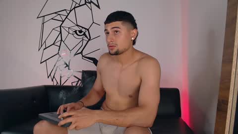 Snapshot of deivy_gram chatting on 02-06-25, 05:14 DEIVY online show from 02-06-25, 05:14