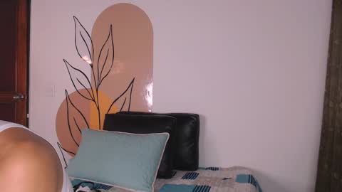 Snapshot of deivy_gram chatting on 03-04-25, 03:11 DEIVY online show from 03-04-25, 03:11