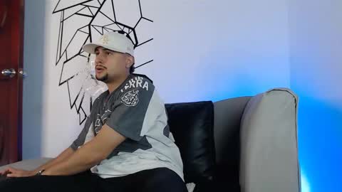 Snapshot of deivy_gram chatting on 10-12-25, 05:45 DEIVY online show from 10-12-25, 05:45