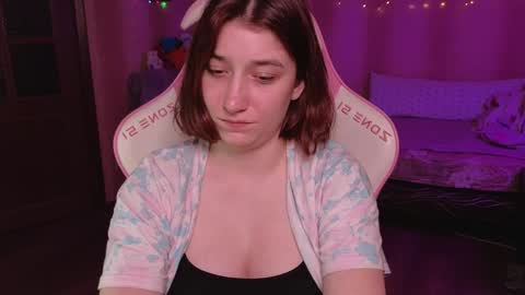 Snapshot of deizysweet chatting on 01-21-25, 04:27 Princess Potato online show from 01-21-25, 04:27