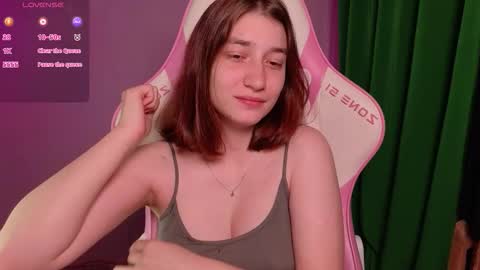 Snapshot of deizysweet chatting on 09-30-25, 05:34 Princess Potato online show from 09-30-25, 05:34