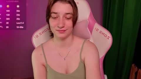 Snapshot of deizysweet chatting on 10-25-25, 05:26 Princess Potato online show from 10-25-25, 05:26