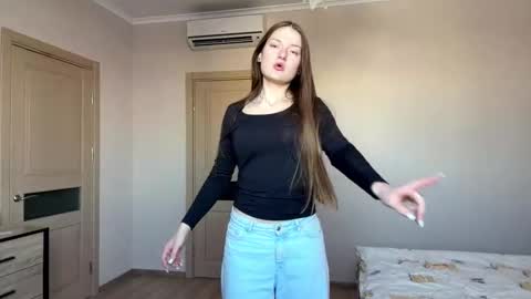 Snapshot of dejameneal chatting on 02-20-26, 07:21 Mila online show from 02-20-26, 07:21