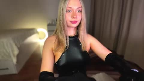 Snapshot of delanona chatting on 06-26-26, 10:14 Dia online show from 06-26-26, 10:14