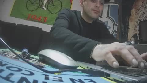 delaylaylay online show from 03-31-26, 12:01