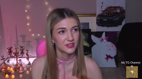 Snapshot of delcieodoherty chatting on 11-15-25, 08:27 Adla online show from 11-15-25, 08:27