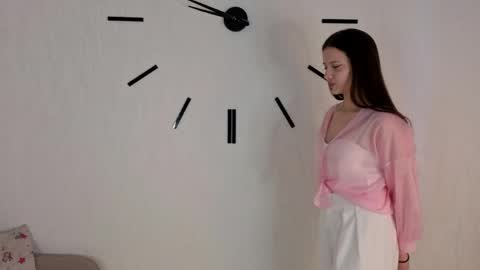 Snapshot of delenabeddo chatting on 05-25-26, 04:40 Leia online show from 05-25-26, 04:40