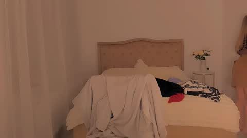 Snapshot of deliadelicious chatting on 02-21-25, 10:17 deliadelicious online show from 02-21-25, 10:17