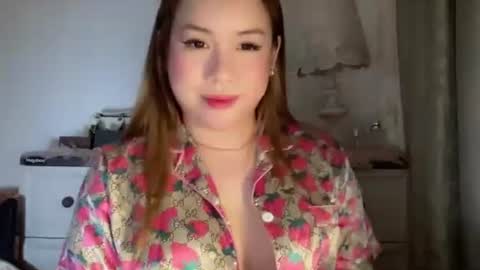 Snapshot of delicious_iya69 chatting on 09-26-25, 01:42 iyalicious online show from 09-26-25, 01:42