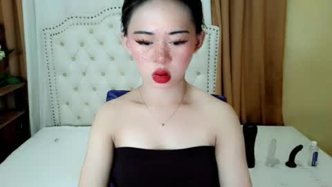 Snapshot of deliciously_sophie chatting on 06-28-26, 03:01 Sophie online show from 06-28-26, 03:01