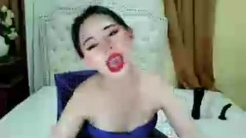 Snapshot of deliciously_sophie chatting on 07-13-26, 07:00 Sophie online show from 07-13-26, 07:00