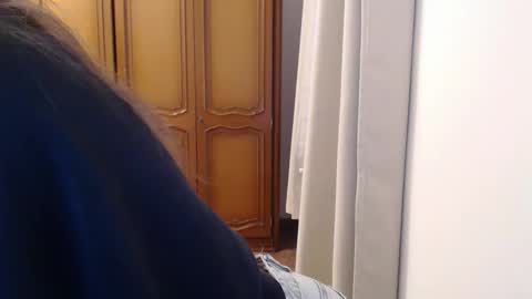 Aurora online show from 11-12-25, 06:36