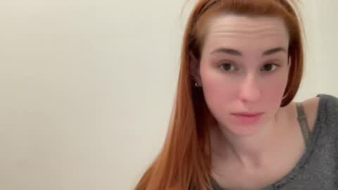 Snapshot of deliverysmile chatting on 02-17-25, 02:42 Delivery online show from 02-17-25, 02:42