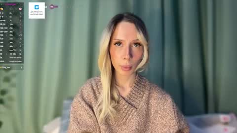 Snapshot of dellacampbell chatting on 02-26-26, 03:22 Della online show from 02-26-26, 03:22