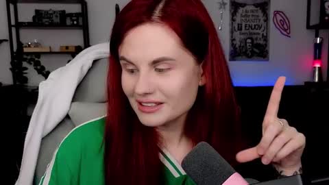 dellacrush_ online show from 03-25-26, 07:09