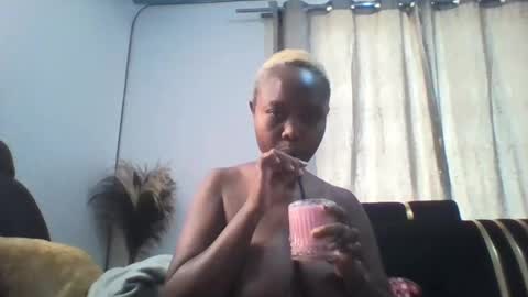 dellarine517299 online show from 01-08-26, 08:16