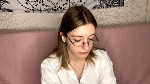 Sia online show from 01-08-26, 12:18