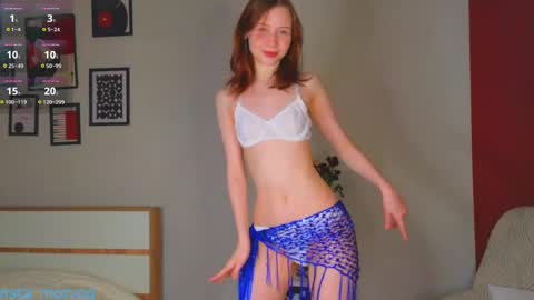 Delora online show from 03-12-25, 10:39