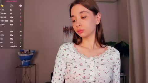 Eliza online show from 04-16-26, 01:23