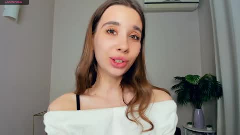 Eliza online show from 04-30-26, 08:57