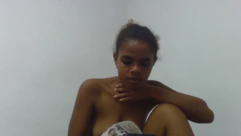 delphine online show from 03-06-26, 06:54