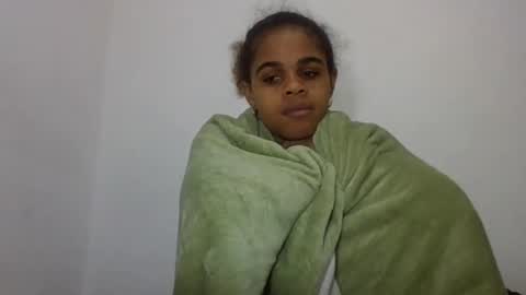 Snapshot of delphineee chatting on 06-12-26, 03:16 delphine online show from 06-12-26, 03:16