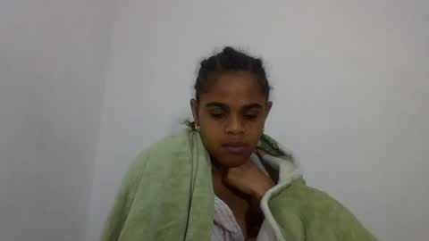 Snapshot of delphineee chatting on 07-07-26, 07:29 delphine online show from 07-07-26, 07:29