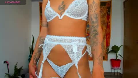 Snapshot of demeter__ chatting on 04-22-26, 10:00 demeter__ online show from 04-22-26, 10:00