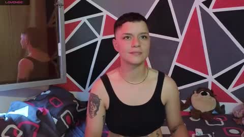 Snapshot of demimoore222 chatting on 09-19-25, 09:26 DEMI online show from 09-19-25, 09:26