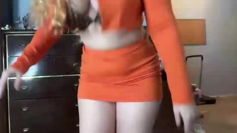 Snapshot of demixc chatting on 11-28-25, 05:43 demi xc online show from 11-28-25, 05:43